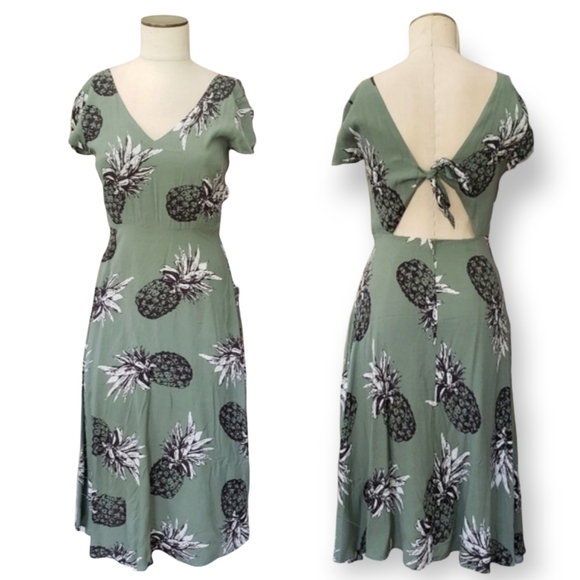 BB Dakota | 0 Pineapple print open back dress sundress - Picture 12 of 12